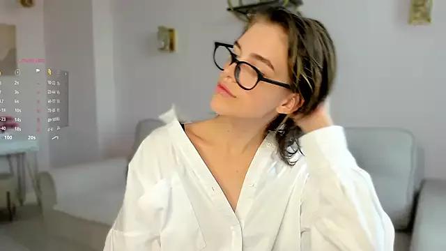 EleneButton from StripChat is Freechat