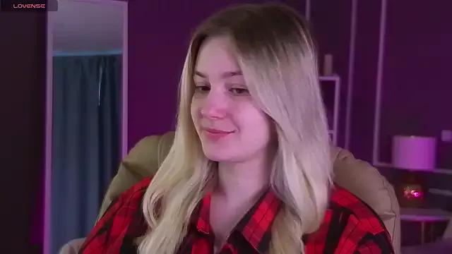 elinanortas from StripChat is Freechat