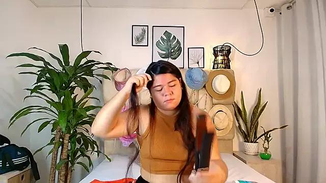 elizawiliamst from StripChat is Freechat