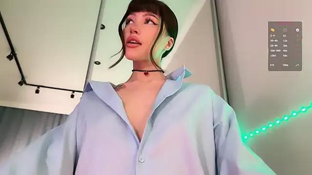 ellie_miu from StripChat is Freechat