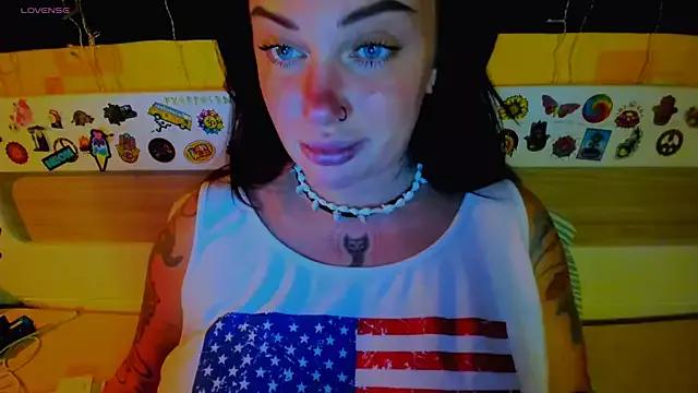 Unleash your urge for fetish cams livestreamers with our pick of steaming hot models, versed in the art of seduction and indulgence.