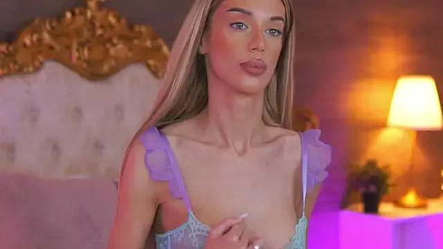 Unleash your urge for fetish cams livestreamers with our pick of steaming hot models, versed in the art of seduction and indulgence.