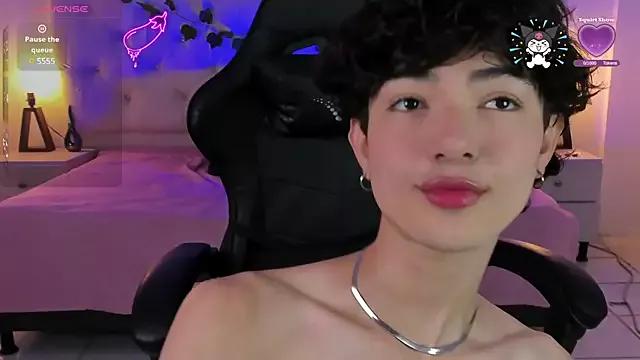 Unleash your urge for fetish cams livestreamers with our pick of steaming hot models, versed in the art of seduction and indulgence.