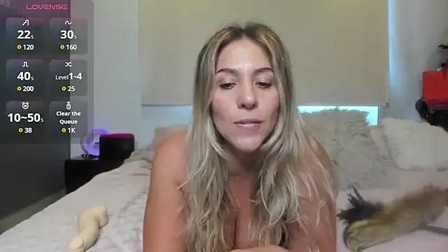 Eloisa_Jones from StripChat is Freechat