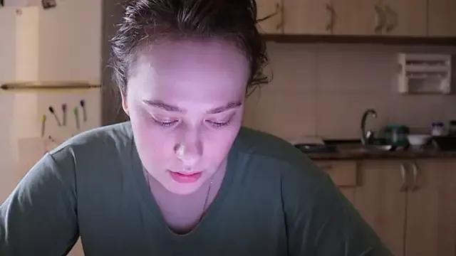 ElsaSquirt from StripChat is Freechat