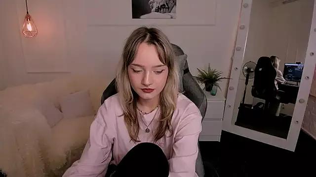 ElsiHill from StripChat is Freechat