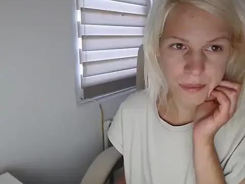 ElssaRush from StripChat is Freechat