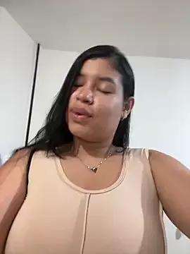 EmberLips from StripChat is Freechat