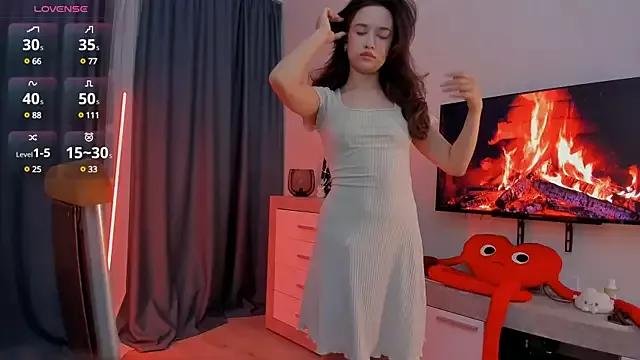 EmeliaReaper from StripChat is Freechat