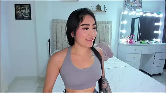 Unleash your urge for fetish cams livestreamers with our pick of steaming hot models, versed in the art of seduction and indulgence.