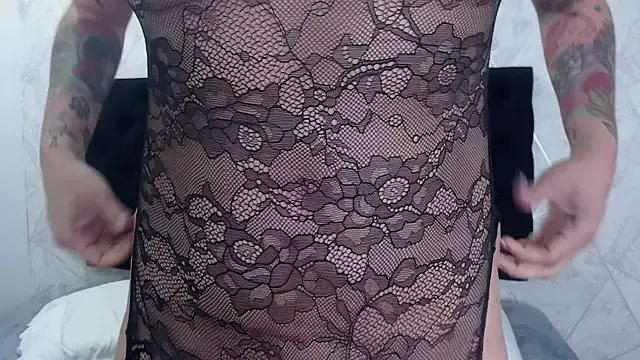 EmiliaKurt from StripChat is Freechat
