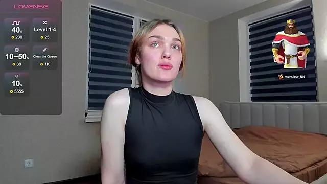 EmiliaRhodes from StripChat is Freechat