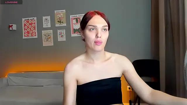 Photos of emiliarouds from StripChat is Freechat