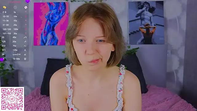 EmiliSaren from StripChat is Freechat
