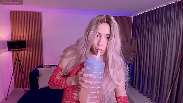 Unleash your urge for fetish cams livestreamers with our pick of steaming hot models, versed in the art of seduction and indulgence.