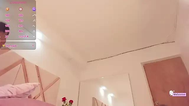 emilly_smithh from StripChat is Freechat