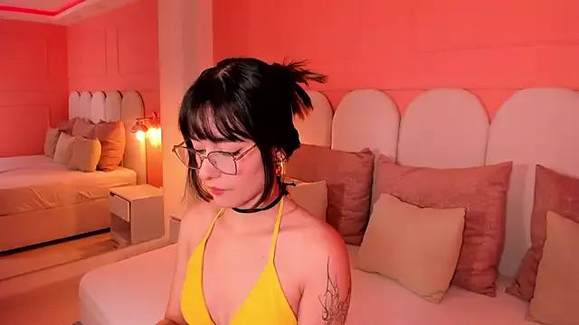 Unleash your urge for fetish cams livestreamers with our pick of steaming hot models, versed in the art of seduction and indulgence.