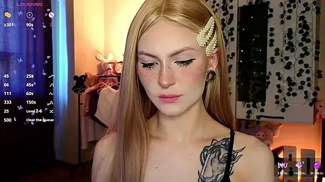Unleash your urge for fetish cams livestreamers with our pick of steaming hot models, versed in the art of seduction and indulgence.