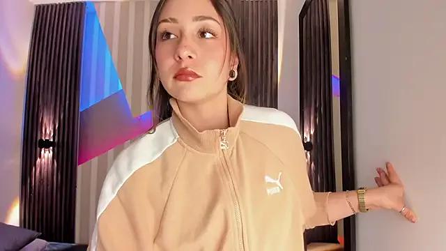 emily_layton from StripChat is Freechat