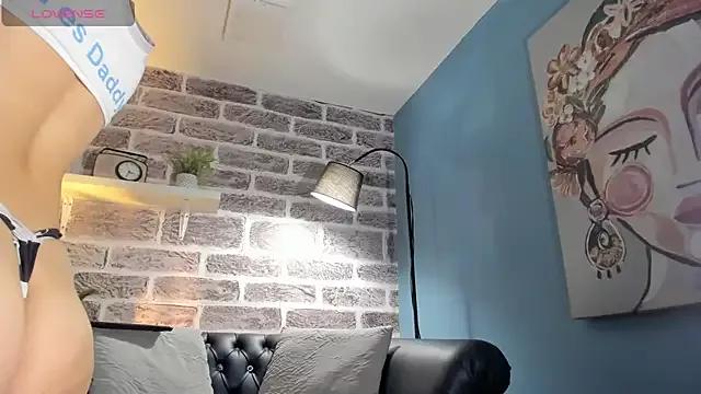 Unleash your urge for fetish cams livestreamers with our pick of steaming hot models, versed in the art of seduction and indulgence.