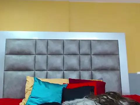 Emily_Swiftt from StripChat is Freechat