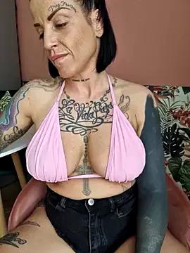 Unleash your urge for fetish cams livestreamers with our pick of steaming hot models, versed in the art of seduction and indulgence.