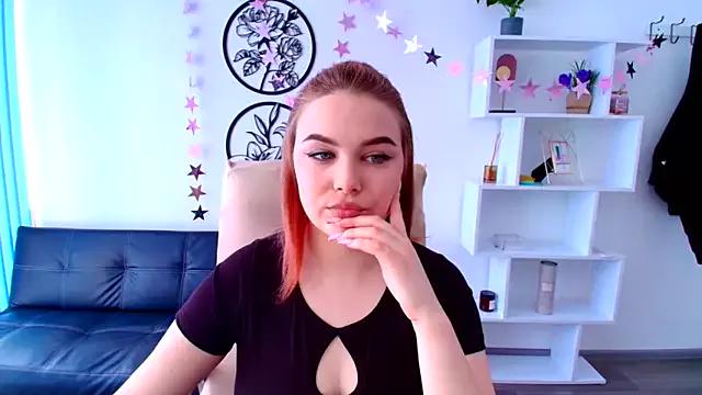 EmilyEwanss from StripChat is Freechat