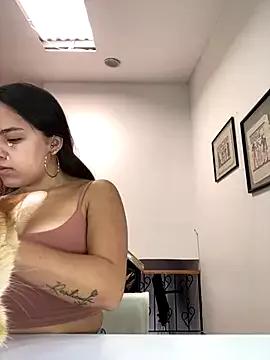 Unleash your urge for fetish cams livestreamers with our pick of steaming hot models, versed in the art of seduction and indulgence.