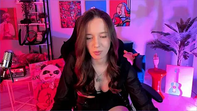 EmilyWade from StripChat is Freechat