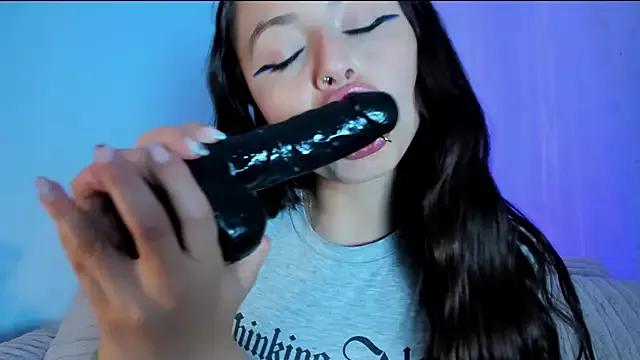 Unleash your urge for fetish cams livestreamers with our pick of steaming hot models, versed in the art of seduction and indulgence.