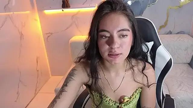 Unleash your urge for fetish cams livestreamers with our pick of steaming hot models, versed in the art of seduction and indulgence.