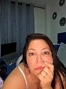 emma_Davissxx from StripChat is Freechat