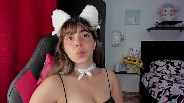 Unleash your urge for fetish cams livestreamers with our pick of steaming hot models, versed in the art of seduction and indulgence.