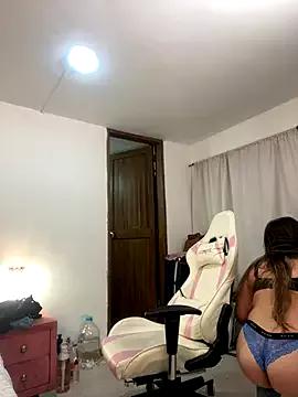emma_hot2006 from StripChat is Freechat