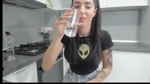 Unleash your urge for fetish cams livestreamers with our pick of steaming hot models, versed in the art of seduction and indulgence.