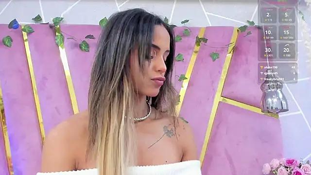 Unleash your urge for fetish cams livestreamers with our pick of steaming hot models, versed in the art of seduction and indulgence.