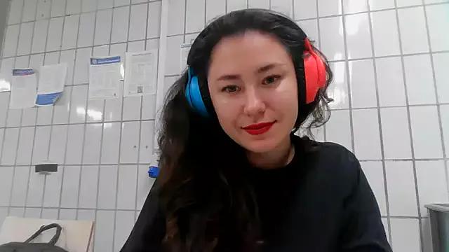 Emparia from StripChat is Freechat