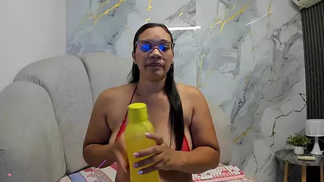 Unleash your urge for fetish cams livestreamers with our pick of steaming hot models, versed in the art of seduction and indulgence.