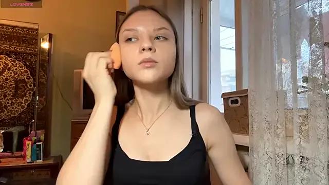 EnergeticMona from StripChat is Freechat