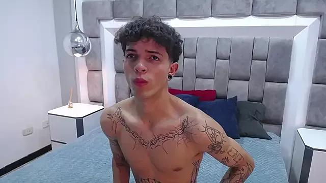 Unleash your urge for fetish cams livestreamers with our pick of steaming hot models, versed in the art of seduction and indulgence.