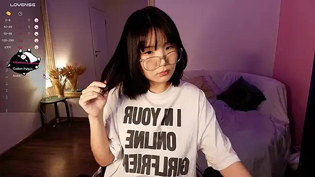 Erikawai from StripChat is Freechat