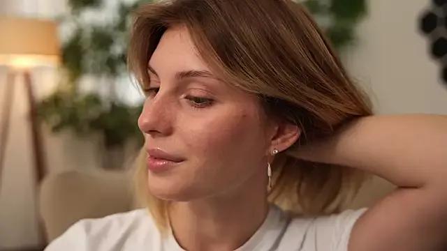 Erotic_vibes from StripChat is Freechat