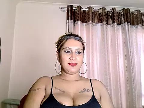 Unleash your urge for fetish cams livestreamers with our pick of steaming hot models, versed in the art of seduction and indulgence.