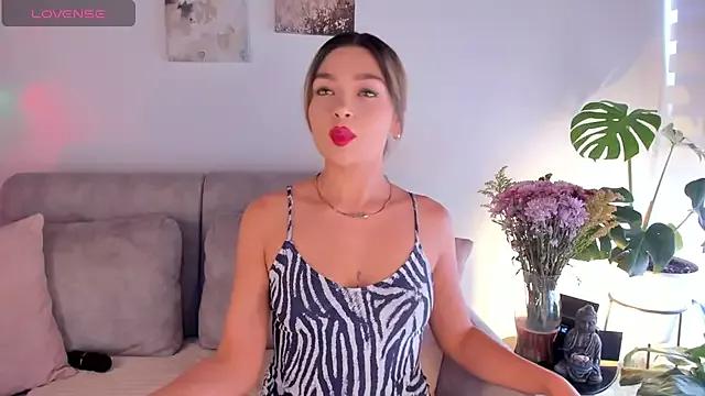 Estrer_collins from StripChat is Freechat