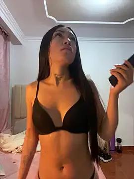 Unleash your urge for fetish cams livestreamers with our pick of steaming hot models, versed in the art of seduction and indulgence.