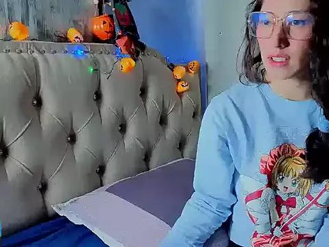 Unleash your urge for fetish cams livestreamers with our pick of steaming hot models, versed in the art of seduction and indulgence.