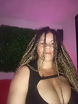 Eva_Luxei from StripChat is Freechat