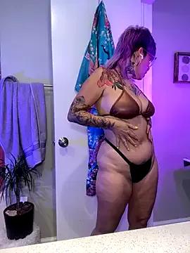 Unleash your urge for fetish cams livestreamers with our pick of steaming hot models, versed in the art of seduction and indulgence.