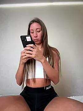 Eva_SweetCatt from StripChat is Freechat