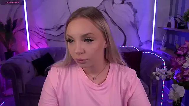 EvaSugar from StripChat is Freechat